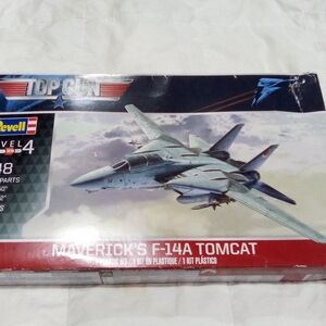 Revell Top Gun F-14A Tomcat Model Kit